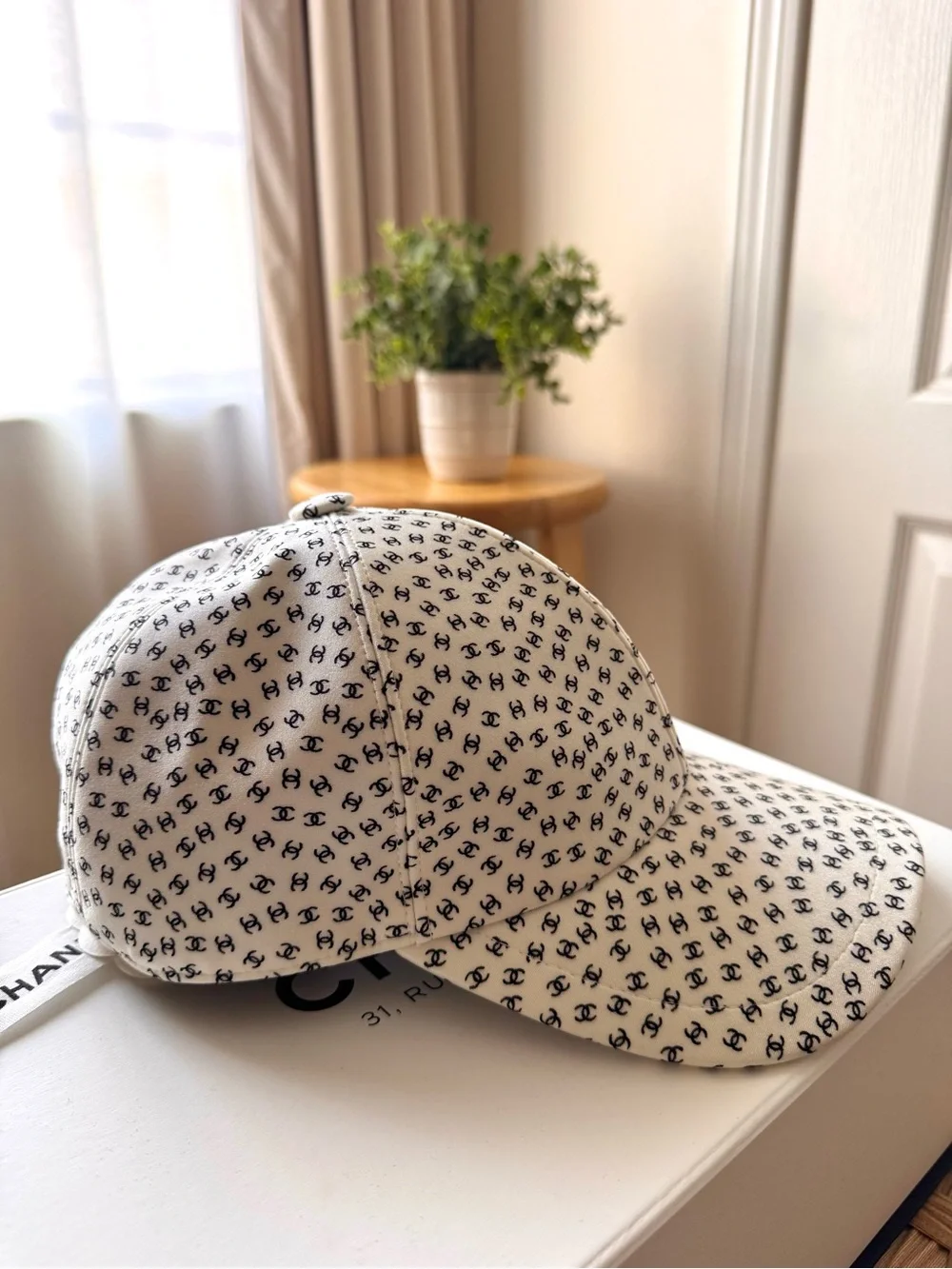 CHANEL - Black & White Cap (Brand New & Authentic)